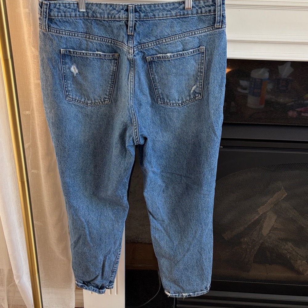 Universal Thread Classic High Rise Straight Jeans - Picture 10 of 11